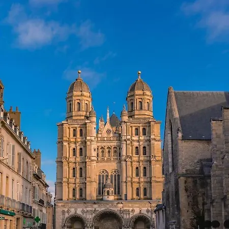 La Bonne Escale I Centre Historique Palais Ducs *